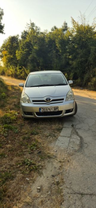 Продавам Toyota Corolla Verso