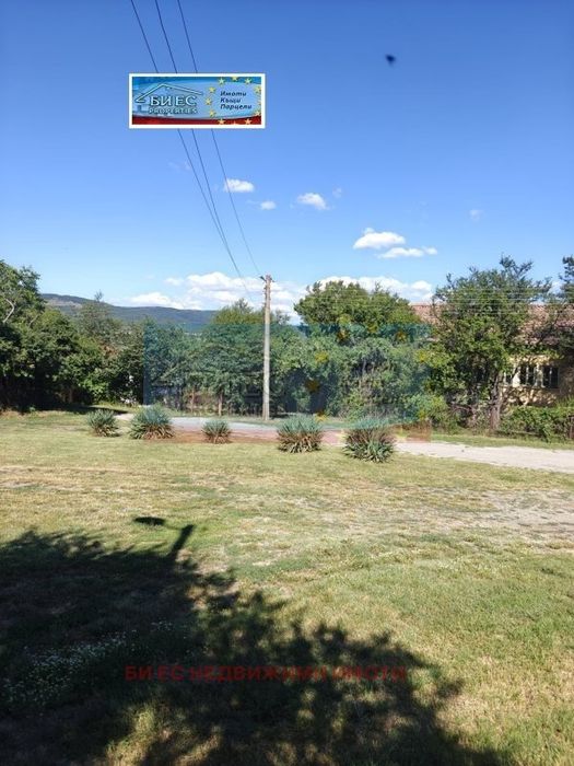 Парцел в с. Николаево - 558 м²