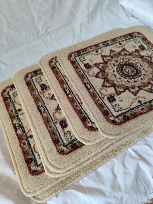 Коврики для стульев