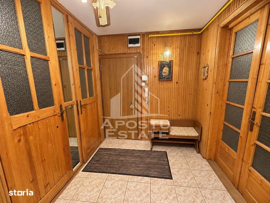 Apartament de vanzare cu 3 camere, 2 bai, 76mp, zona Spitalul Judetean — fotografia 3