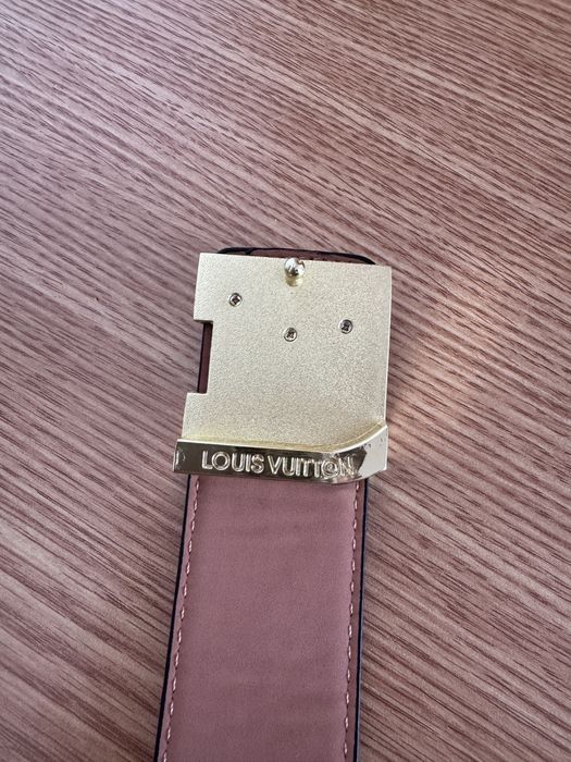 Vand curea Louis Vuitton Noua