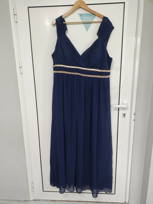 Официални рокли голям размер