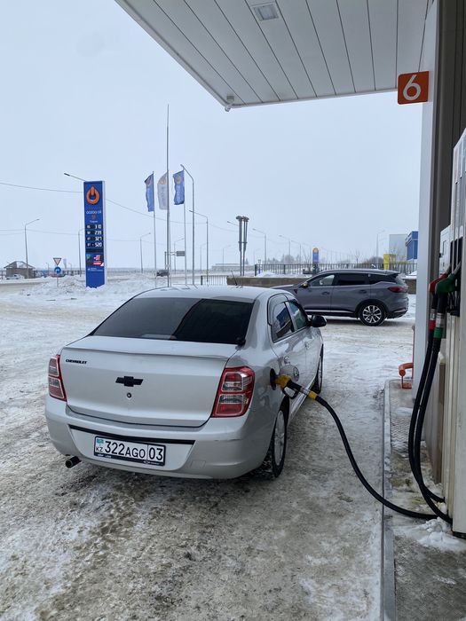 Продам машину в хорошм состояние