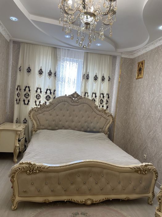 Продам спальный гарнитур