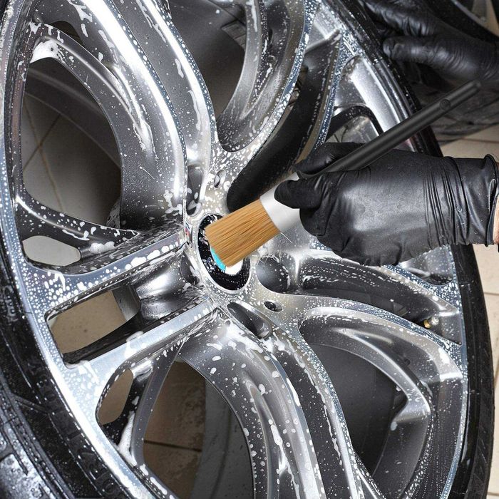 Четки за почистване на интериор/екстериор на автомобил