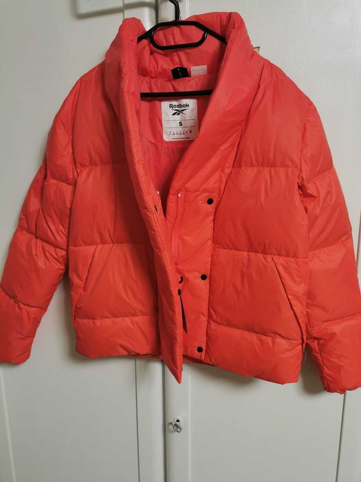 Geacă din puf REEBOK Outerwear Down Jacket (orange)