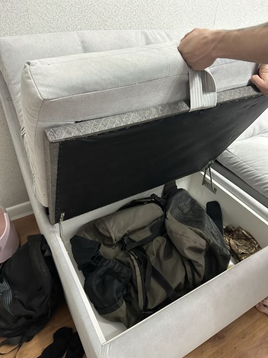 Продам диван в отличном состоянии