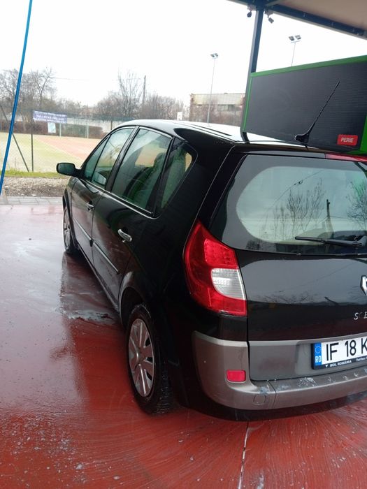 Vând scenic 2 1.5 dci 6 trepte 106 cp