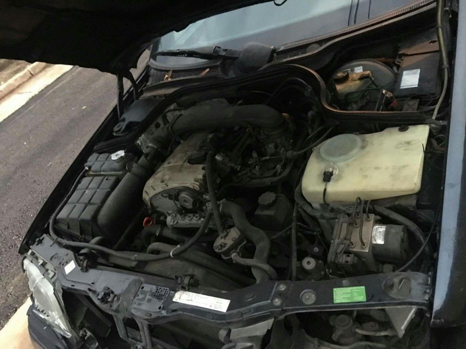 Mercedess c200 на части