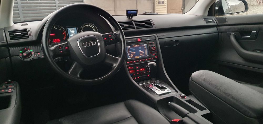 Audi A4 2.0 TDI*** Automatic+ Tapiterie piele+ Navigatie MMI***
