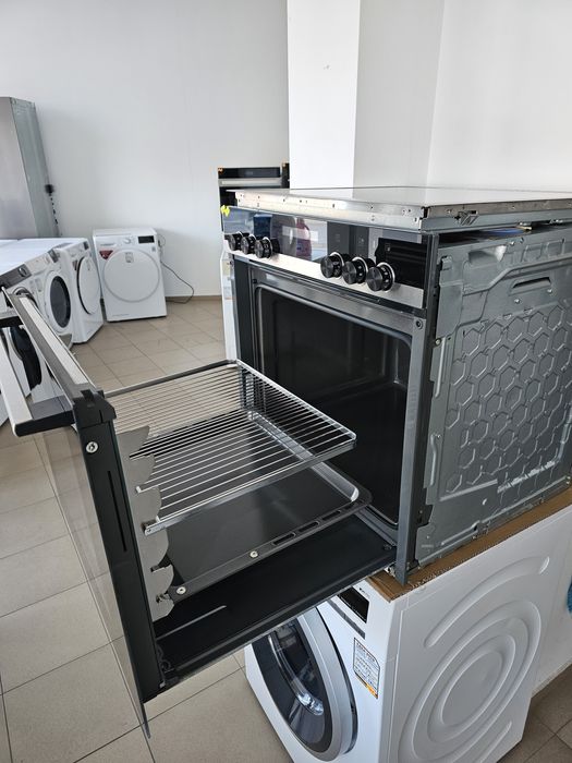 Фурна за вграждане с керамичен плот SIEMENS