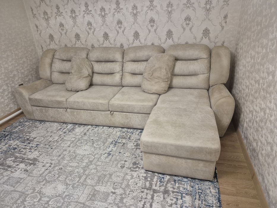 Срочно продаю мягкий уголок