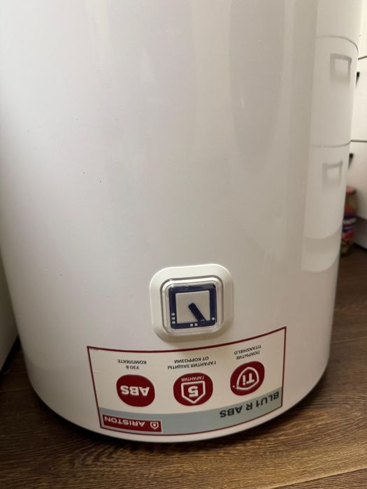Продам водонагреватель Ariston 80 литров