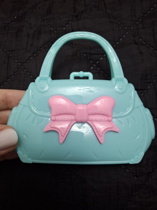 Lot jucarii dulap si poseta