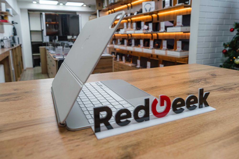 Magic Keyboard 13" M4 Рассрочка Магазин Red Geek