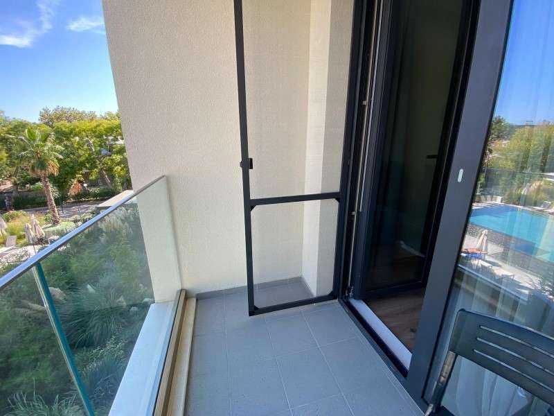 Продава се Двустаен апартамент в Варна, Цветен квартал - 70 кв.м за 3858 €/кв.м - Снимка #16