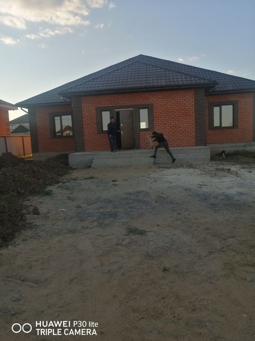 Строител узбек бригада