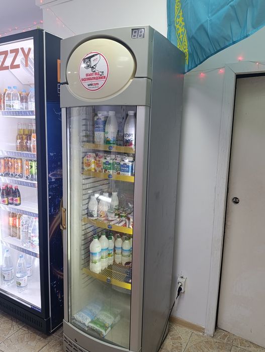 Холодильник витрина