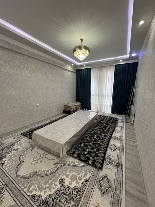 Qarshi sh. Mustaqillik TJMdan 6-etaj 2 xonali 86 kv.mlik uy sotiladi