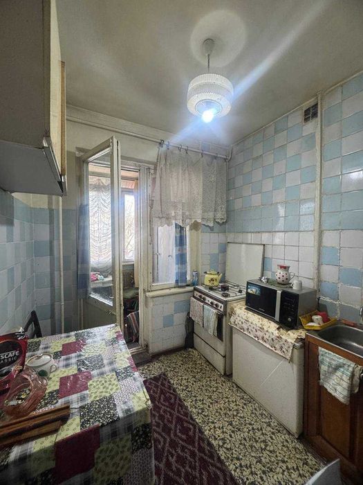 Каракамыш 3 хона/1-этаж квартира ШОШИЛИНЧ сотилади!