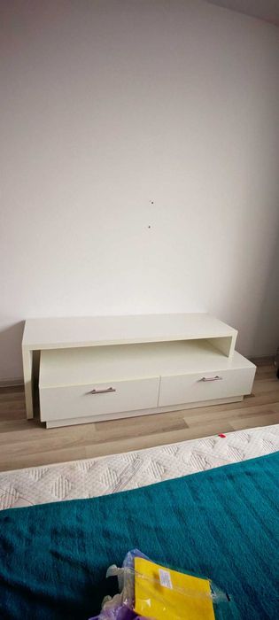 De vanzare pat 180/200 cu saltea si noptiere wenge