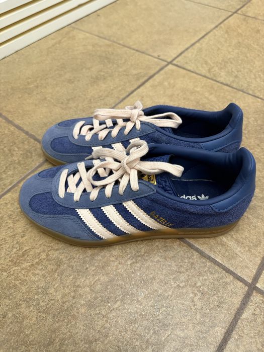 Продам оригинальные adidas gazelle