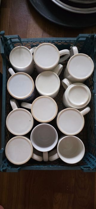 Продам посуду для столовой