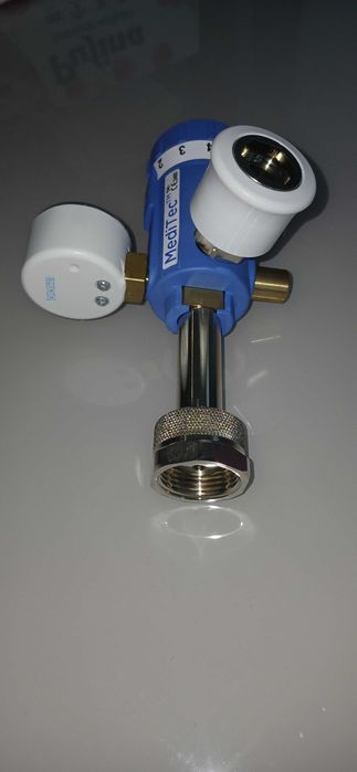 Titlu: regulator oxigen medical + debitmetru + manometru – aproape nou