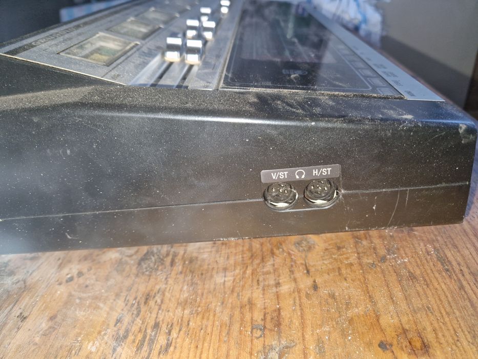 Radio cu stație Grundig