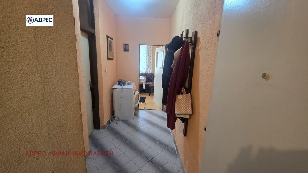 Продава се Тристаен апартамент в Плевен, Дружба 4 - 86 кв.м за 445 €/кв.м - Снимка #6