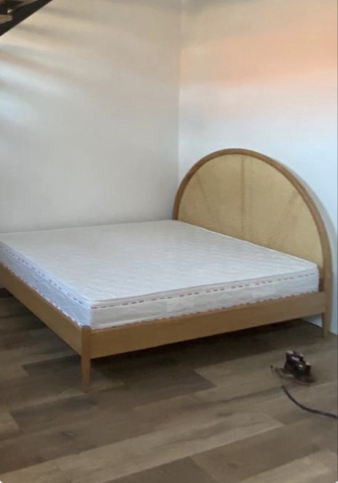 Pat lemn masiv! Ca si nou