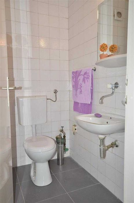 Дава се под наем Тристаен апартамент в Пловдив, Изгрев - 87 кв.м за 300.9 € - Снимка #2