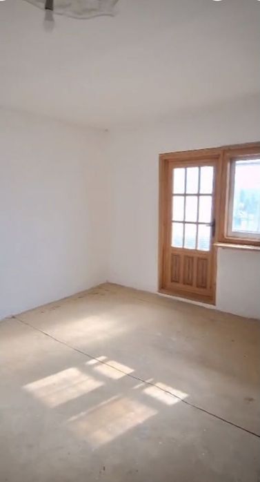 Vand apartament, 2 camere , etaj 2