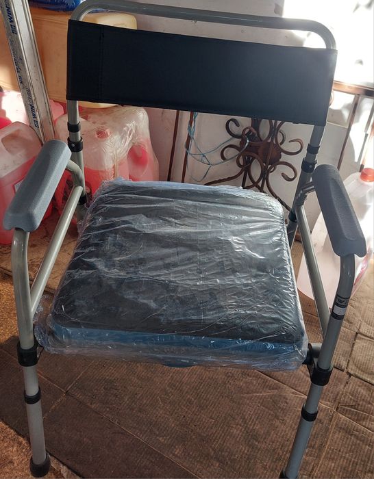 Кресло туалет с регулировкой