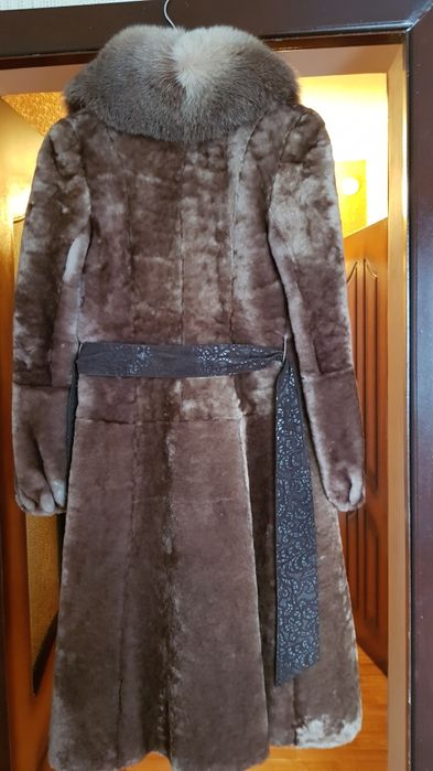 Продам мутоновую шубу