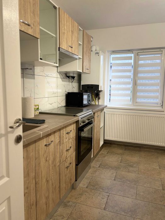 Proprietar, inchiriez apartament decomandat cu 2 camere, George Enescu