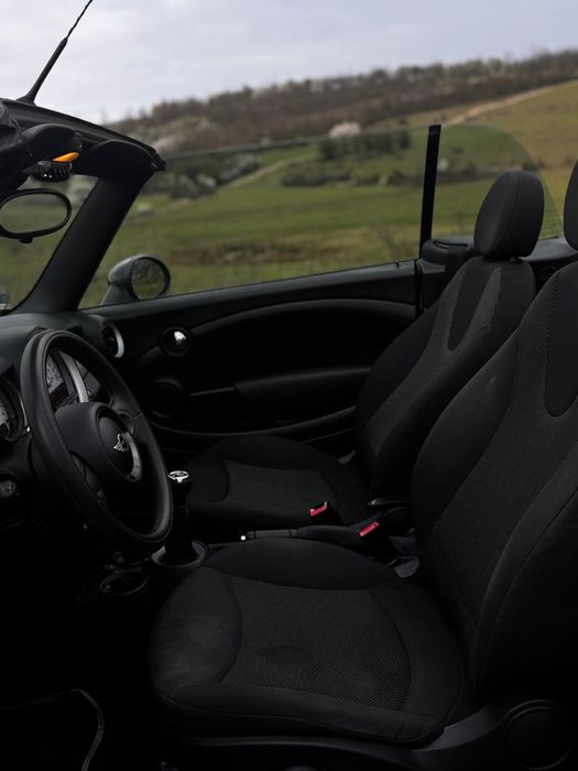 Mini One Cabrio  01.2013  136.000km  1.6 motor 98 Cai