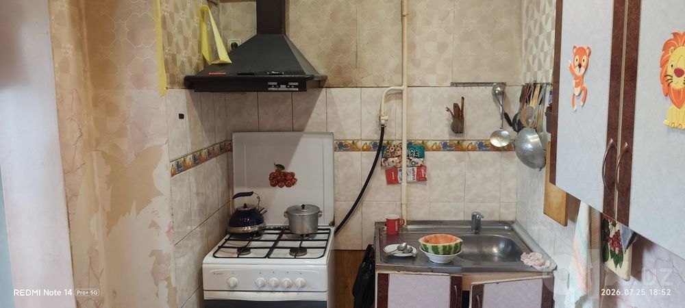 ТТЗ  Хумаюн Мирзо Улугбек район продается квартира 2/5/5