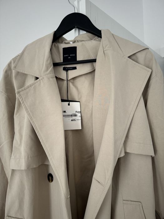 Trench lung mărime standard, nou-nouț, nepurtat