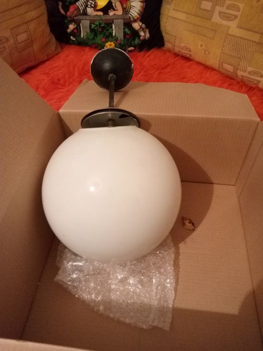 Продавам полилей