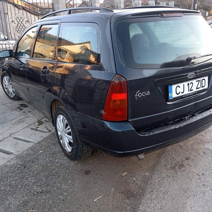 Vând Ford focus diesel de 1.8