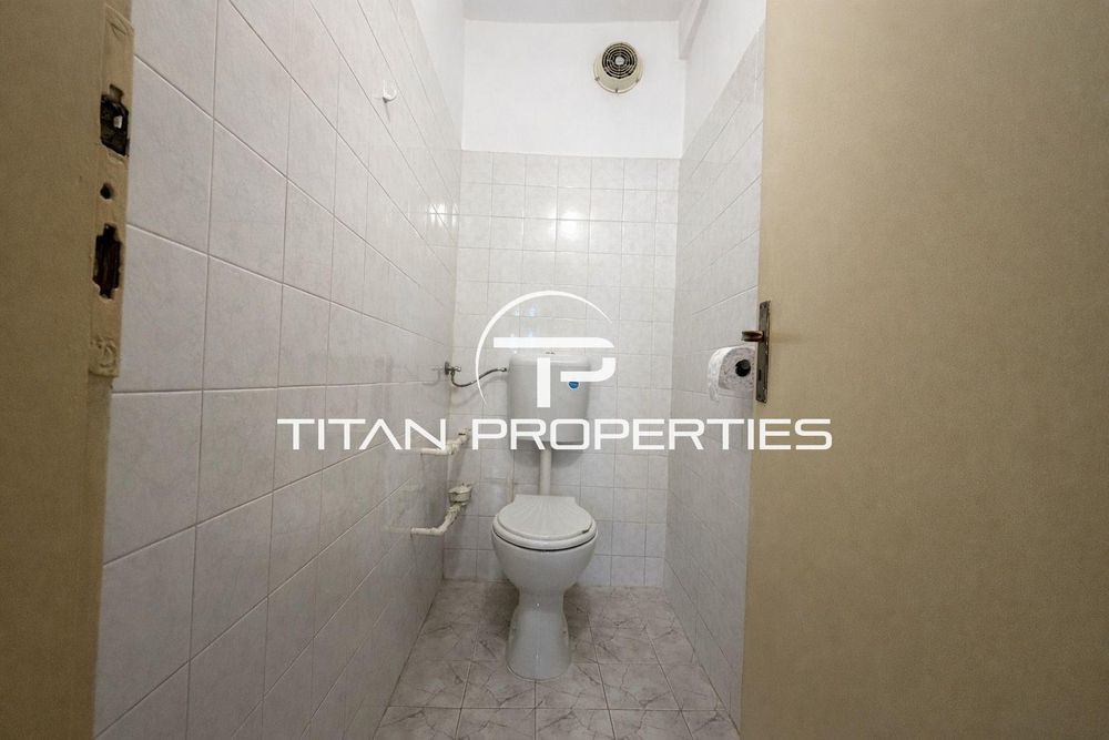 Продава се Тристаен апартамент в Пловдив, Христо Смирненски - 107 кв.м за 2141 €/кв.м - Снимка #10