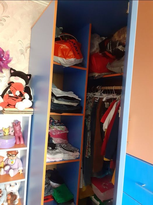 Детский угловой шкаф