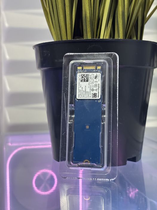 Бял геймърски компютър Ryzen 5800X/RX6950XT/Aio/16 Ram/512 ssd/1000W