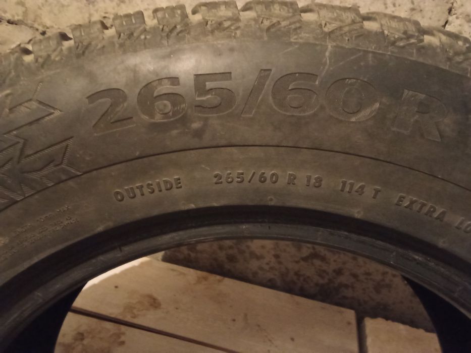 Продам шины на 18