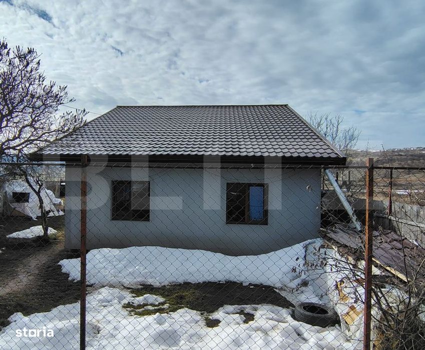 Casa semifinisata individuala 100 mp utili, teren 903 mp, Martinesti