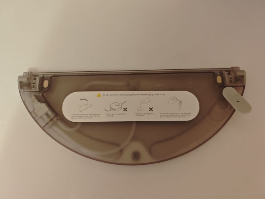 Продавам робот прахосмукачка Dreame Robot Vacuum D9