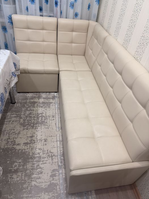 Кухонный диван угловой