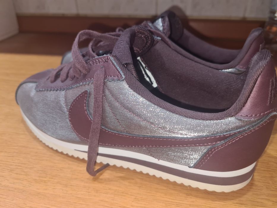 Дамски оригинални Nike Cortez
