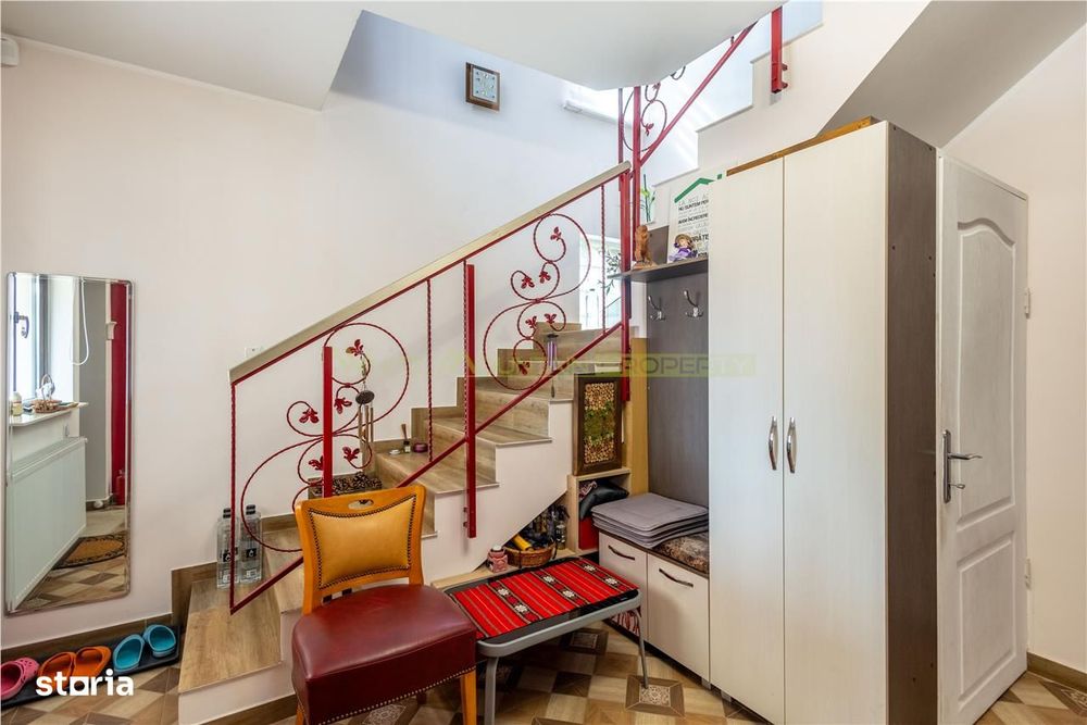 Vila superba 2018 5 camere, 5,4 Mw solar system, de vanzare, Buftea